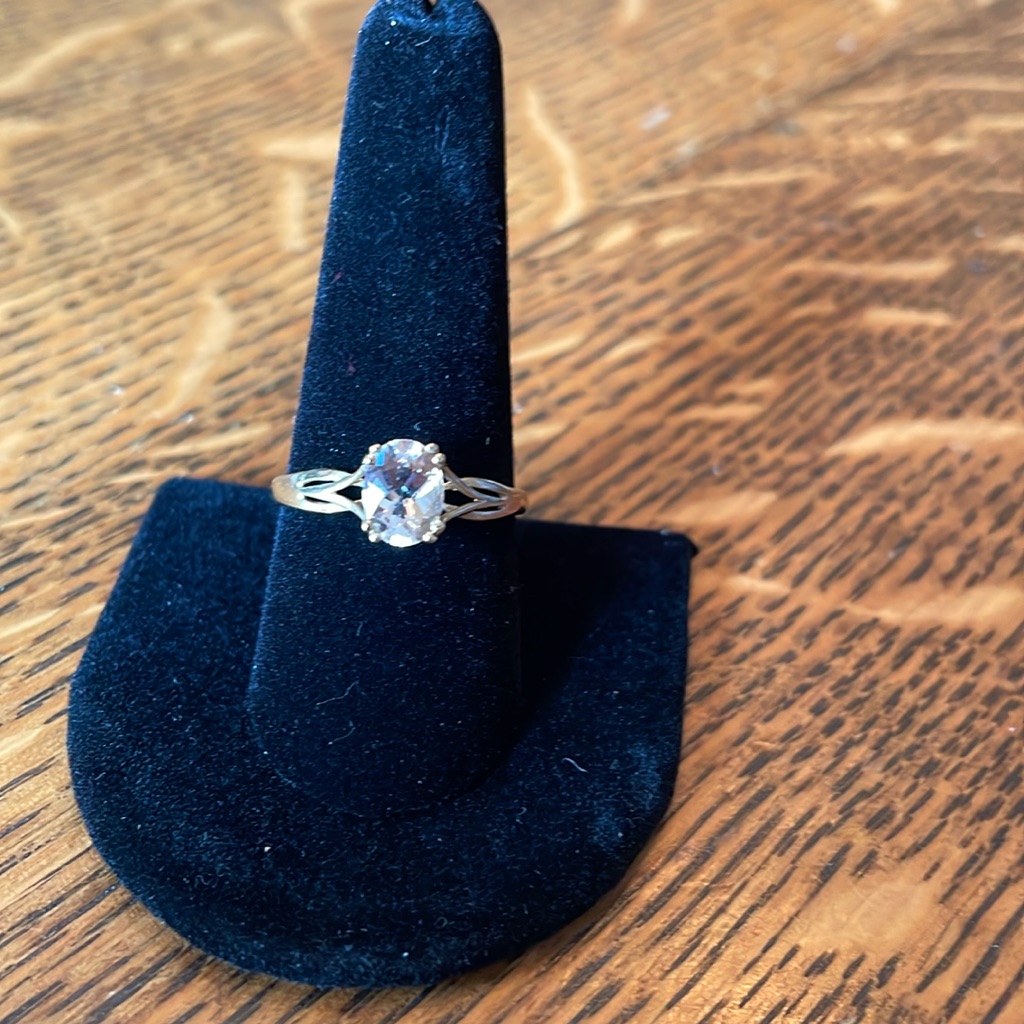 10 Kt Gold Morganite Ring